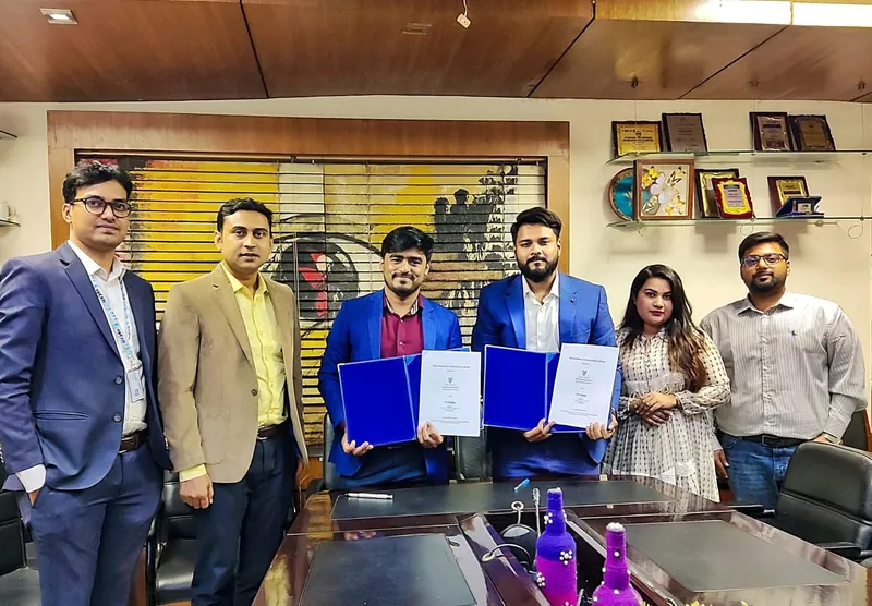 Daffodil International University-র সাথে MoU-র পর দুই প্রতিষ্ঠানের টিম